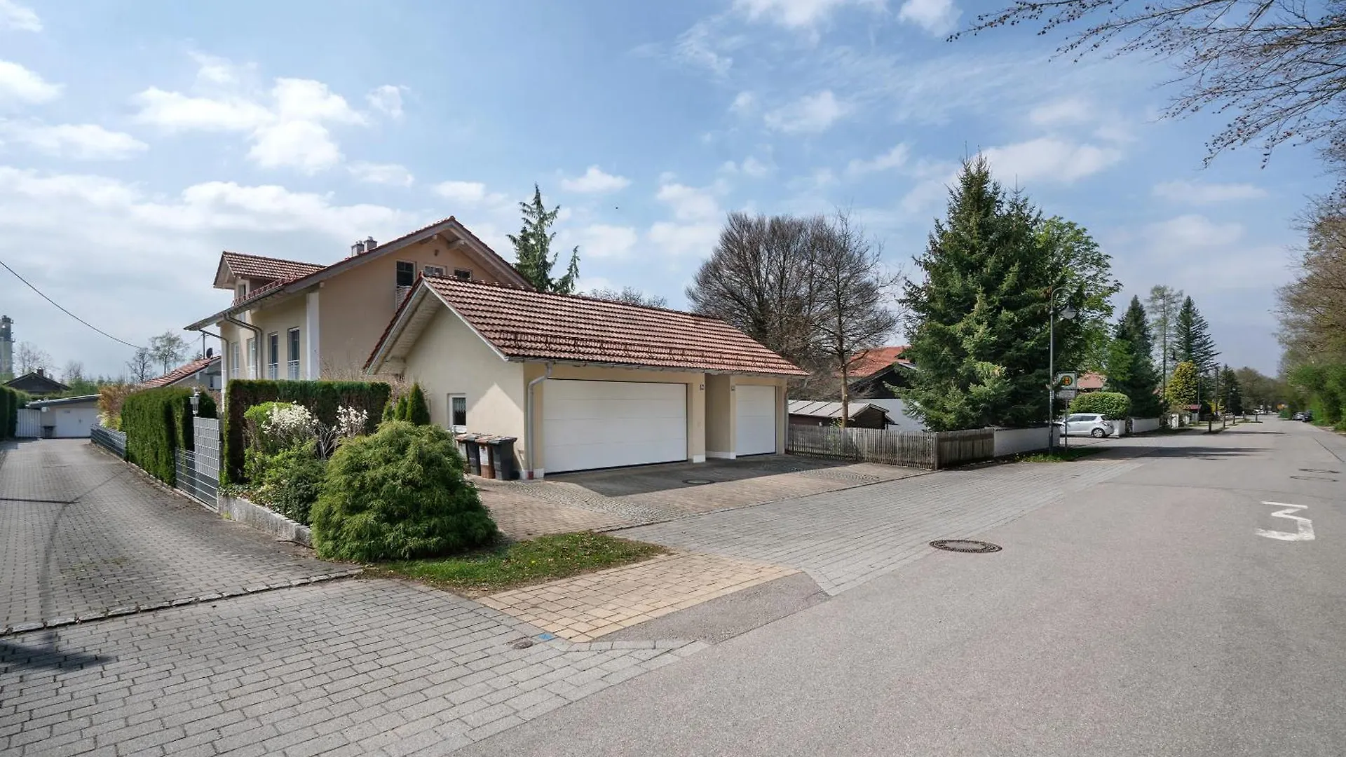 Apartment Alpencitynahe Ferienwohnung Brunnthal