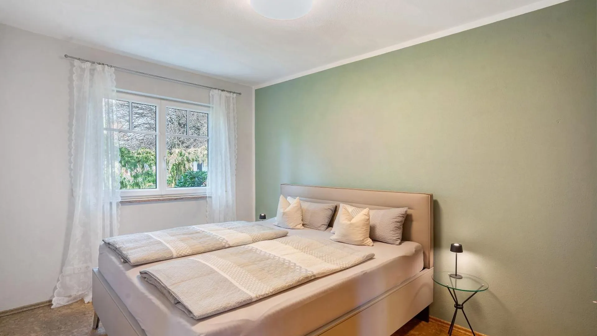 Alpencitynahe Ferienwohnung Brunnthal 0*,